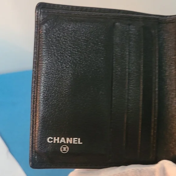 Chanel Sweater Embossed Compact Wallet - Picture 9 of 16